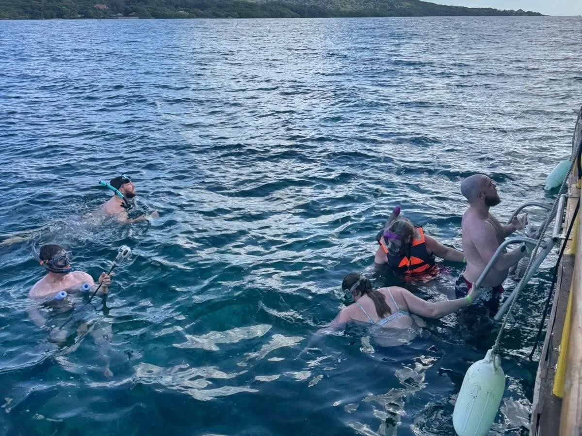Foto de galería de tours en Roatán 2
